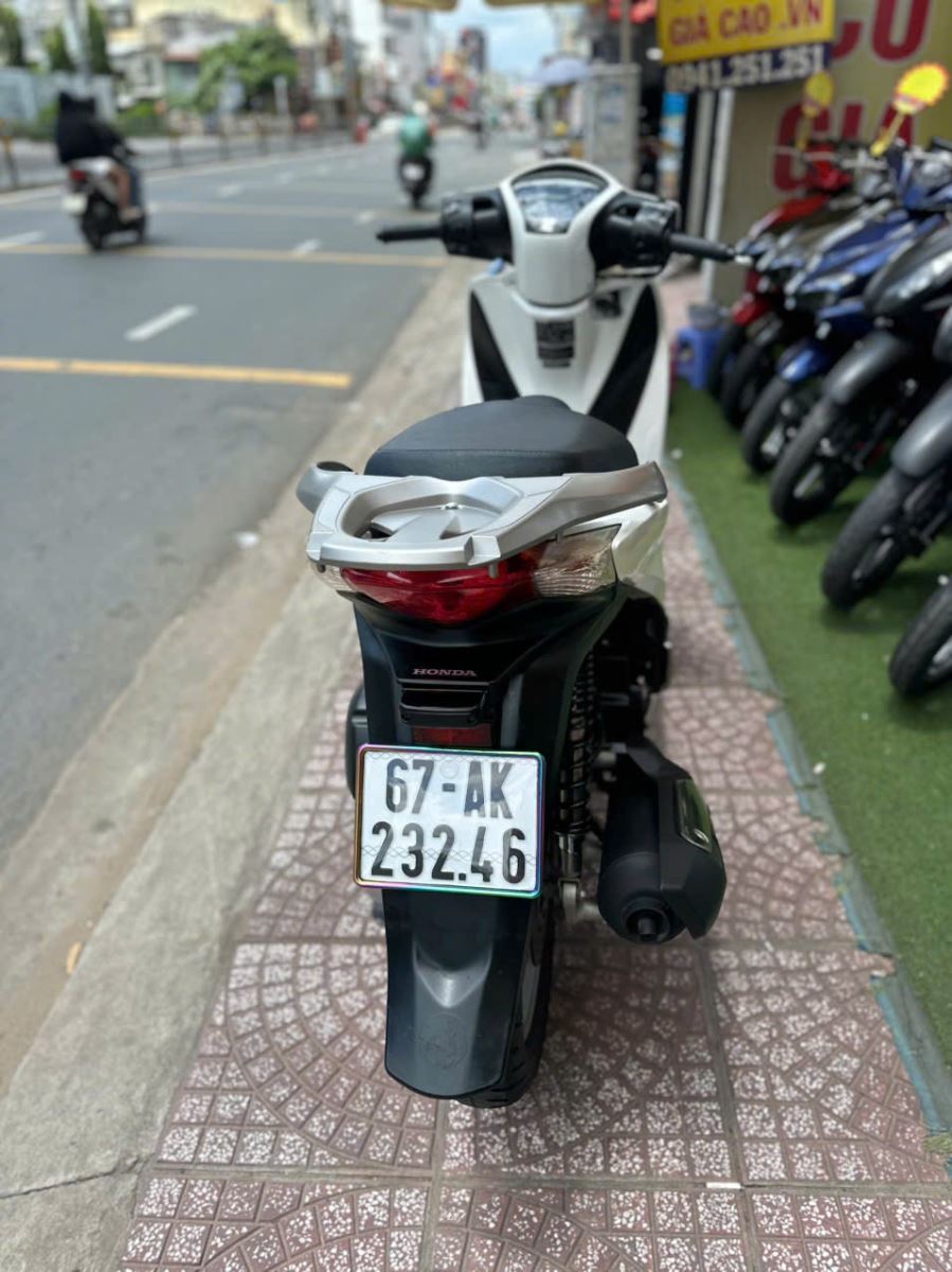 HONDA SH 150CC 2013 BS 67AK-23246