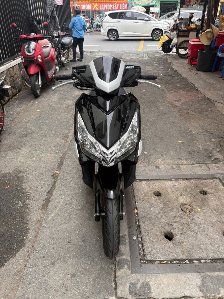 HONDA AIR BLADE 110CC ĐỜI 2010 BS 43R2-2727 – MÁY ZIN ÊM ÁI, XE ĐỒNG ĐỀU SẠCH SẼ