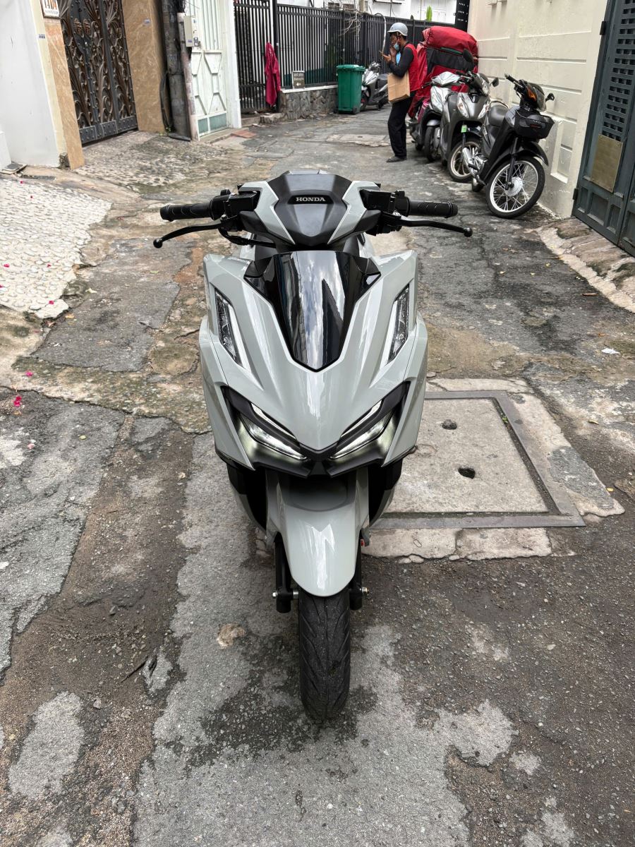 HONDA VARIO 160 ĐỜI 2023 BS 60H6-30284 – XE LƯỚT NÉT CĂNG, MÁY BỐC CỰC ÊM