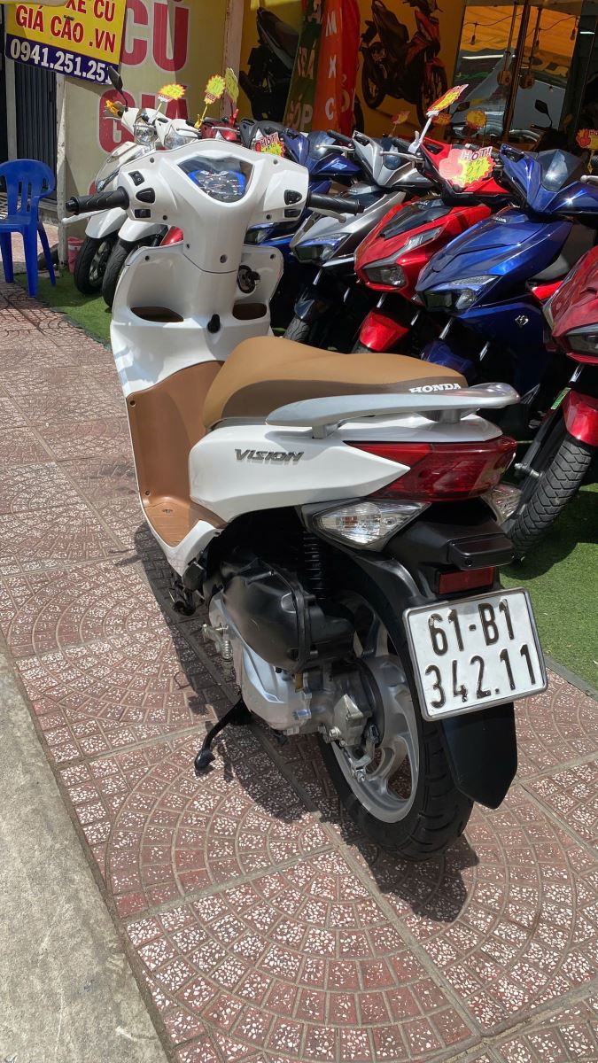 HONDA VISION 110CC 2013 BS 61B1-34211
