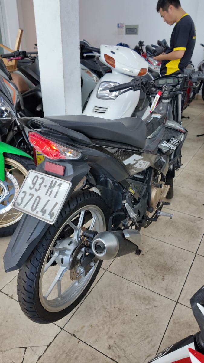 SUZUKI RAIDER 150CC 2018 BS 93M1-37044