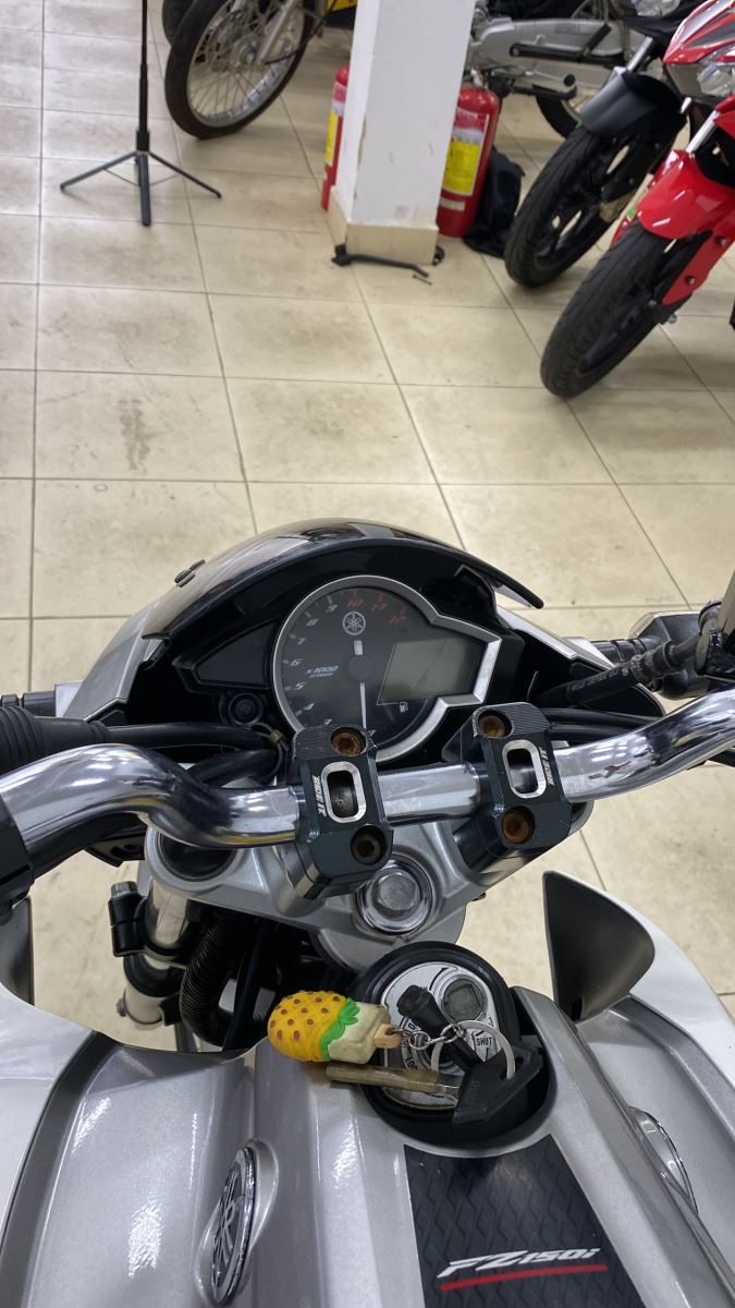 moto nakebike Yamaha FZi 150i bs 59v2-10787