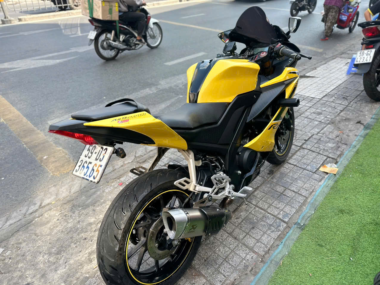 R15 155CC BS 59D3-36565